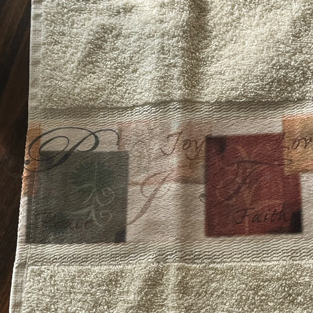 . Saturday Knight Limited Tip towel